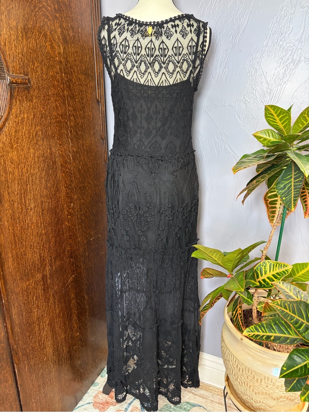 Ruby Yaya Black Lace Crochet V-Neck Maxi Dress With Black Slip Dress - Picture 3 of 15